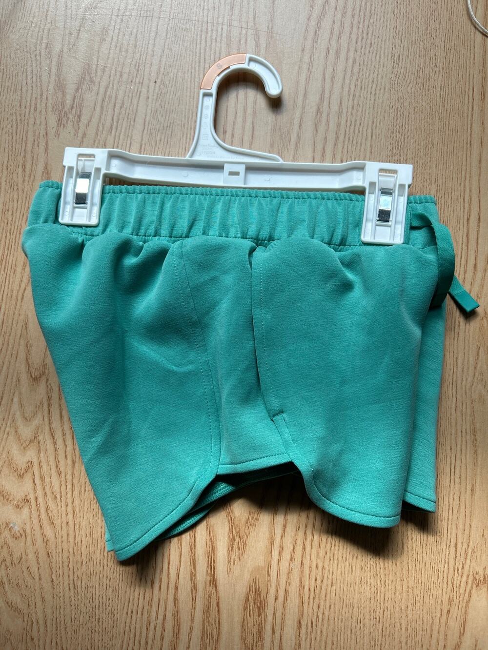 New Girls All in Motion Airy Sleek Luxe Ulta Soft Shorts Mid Rise Small 6/7